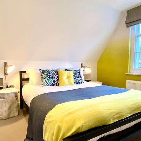 Stunning Little House On Poole Quay - Free Secure Parking & Wifi - In The Heart Of The Old Town - Great Location - Free Parking - Fast Wifi - Smart Tv - Newly Decorated - Sleeps 2! Close To Poole & Bournemouth & Sandbanks エクステリア 写真